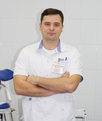 Попов Вячеслав Владимирович, Врач-проктолог в